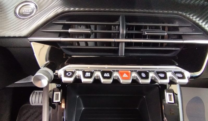 Peugeot e-208 completo