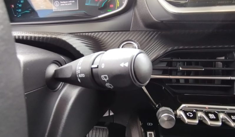 Peugeot e-208 completo