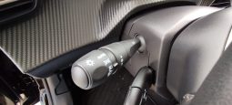 Peugeot e-208 completo