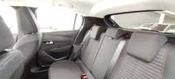 Peugeot e-208 completo
