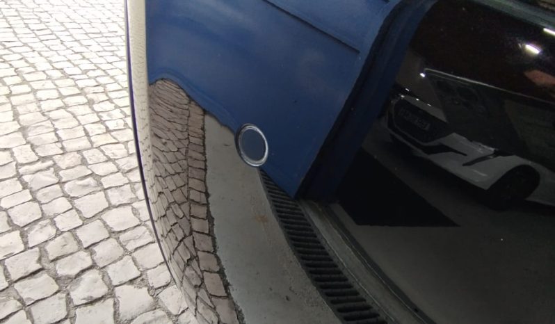 Peugeot e-208 completo
