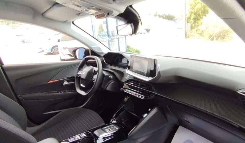 Peugeot e-208 completo