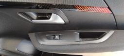 Peugeot e-208 completo