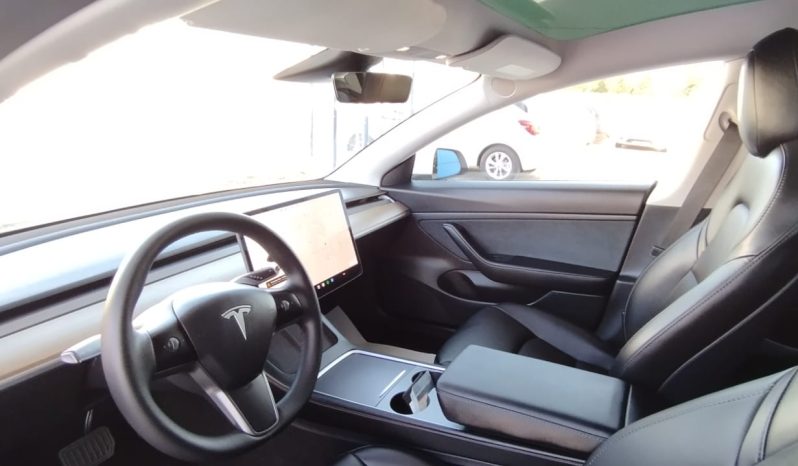Tesla Model 3 completo