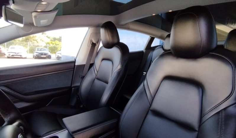 Tesla Model 3 completo