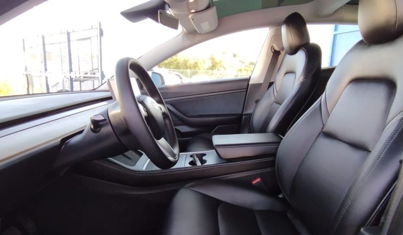 Tesla Model 3 completo