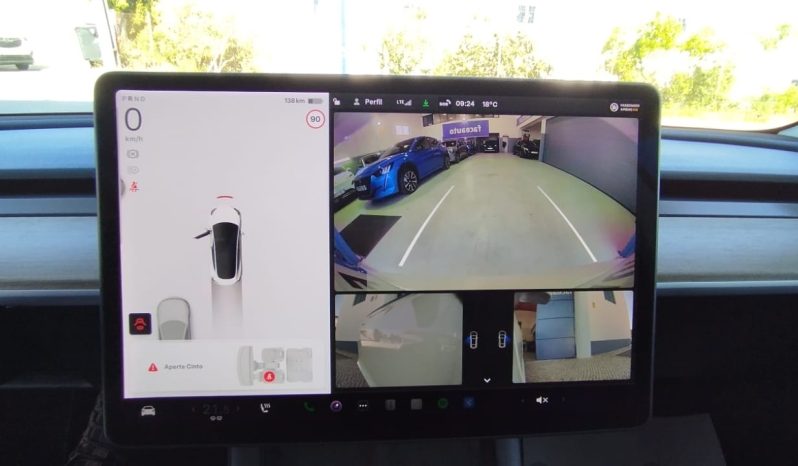 Tesla Model 3 completo