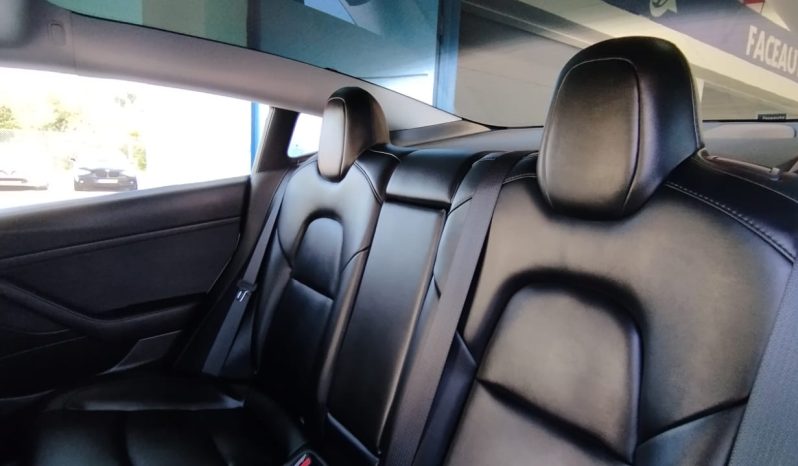 Tesla Model 3 completo
