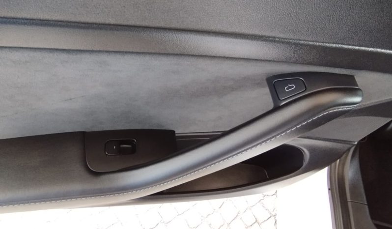 Tesla Model 3 completo
