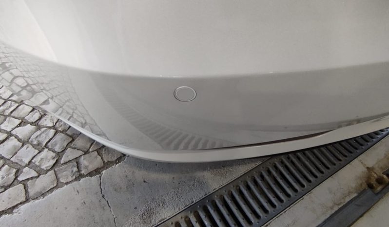 Tesla Model 3 completo