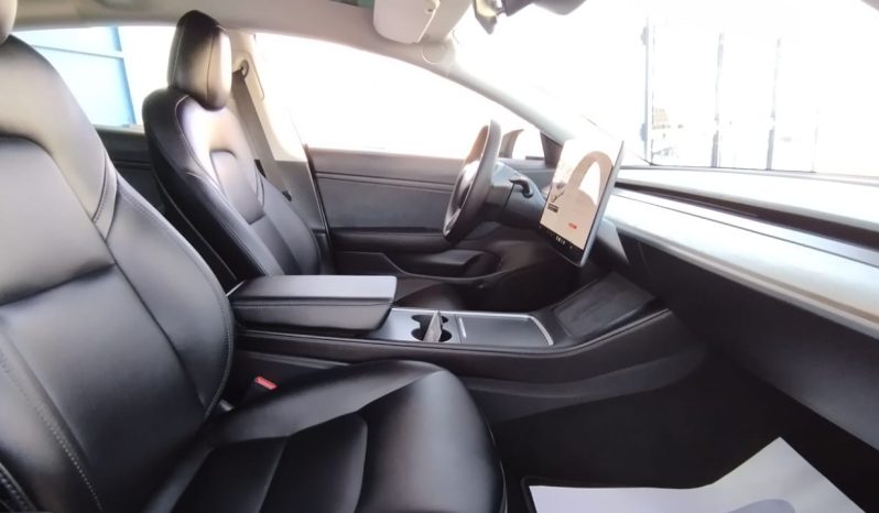 Tesla Model 3 completo