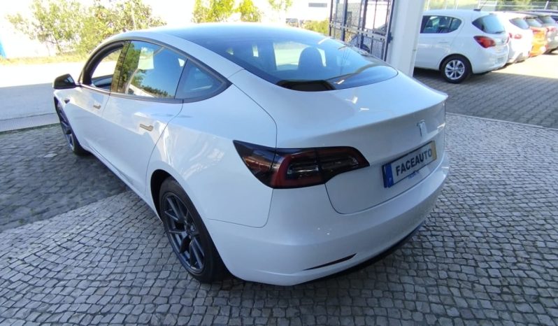 Tesla Model 3 completo