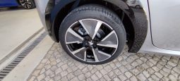 Peugeot e-208 completo
