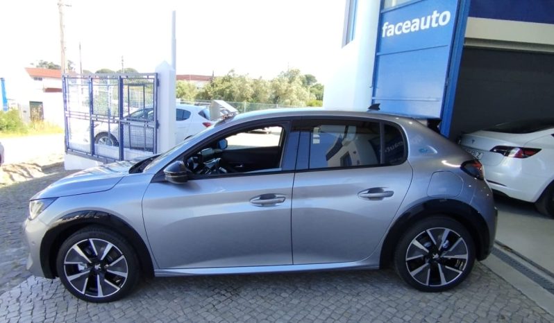 Peugeot e-208 completo