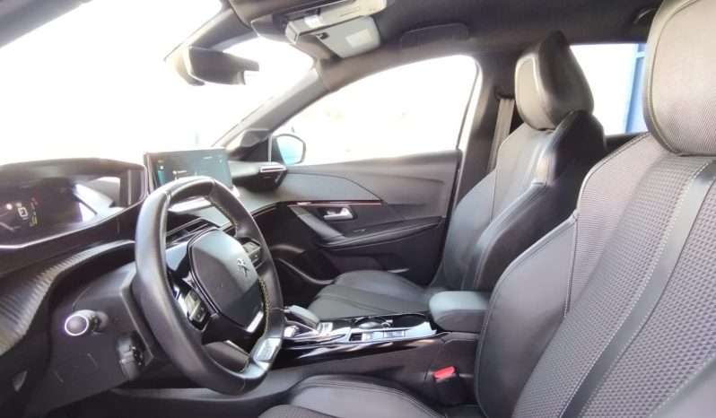 Peugeot e-208 completo