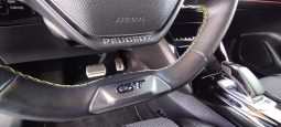Peugeot e-208 completo
