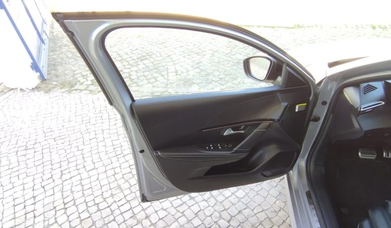 Peugeot e-208 completo