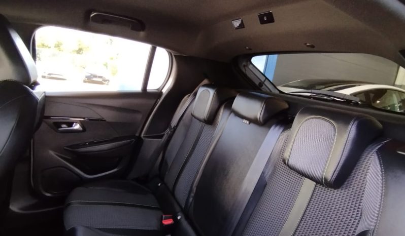 Peugeot e-208 completo