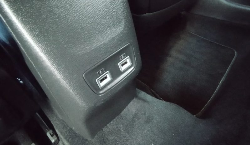 Peugeot e-208 completo