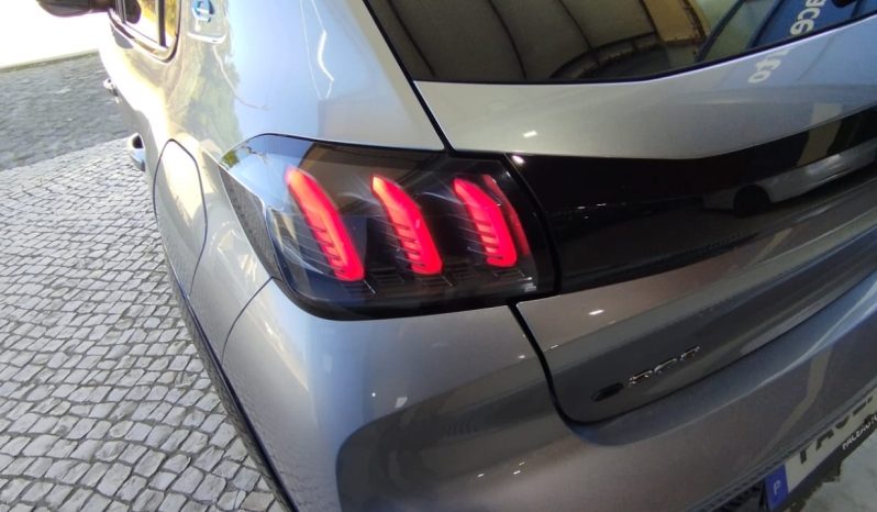 Peugeot e-208 completo