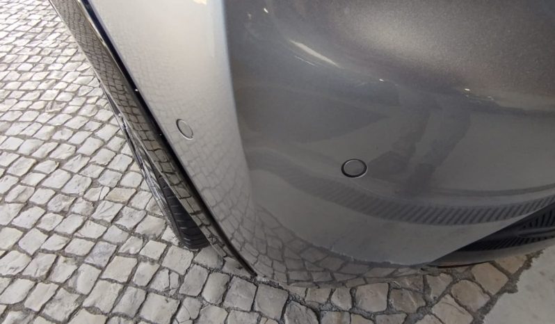 Peugeot e-208 completo