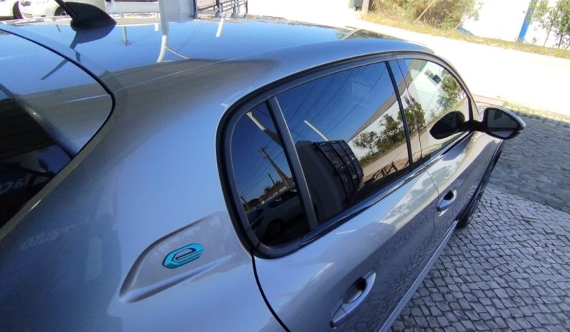 Peugeot e-208 completo