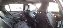 Peugeot e-208 completo