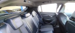 Peugeot e-208 completo