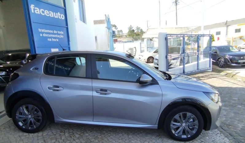Peugeot e-208 completo