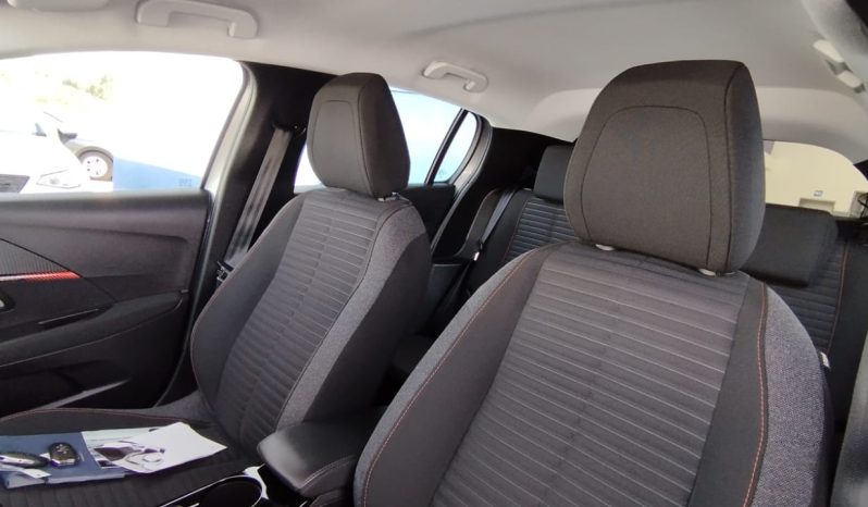 Peugeot e-208 completo