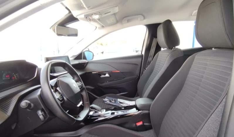 Peugeot e-208 completo