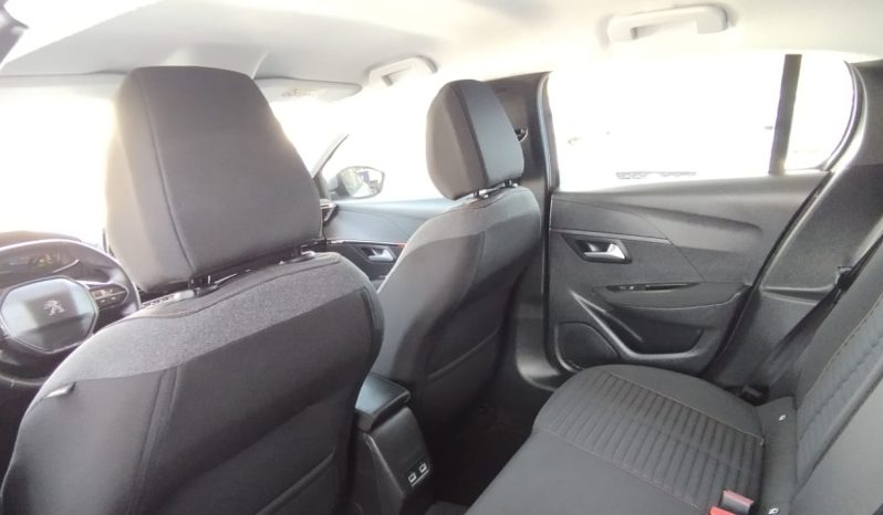 Peugeot e-208 completo