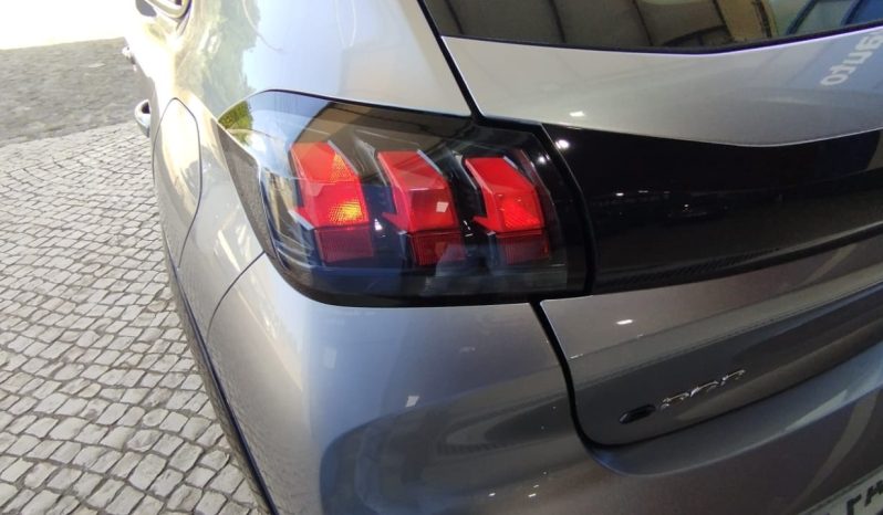 Peugeot e-208 completo