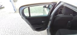 Peugeot e-208 completo