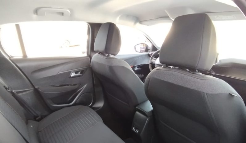 Peugeot e-208 completo