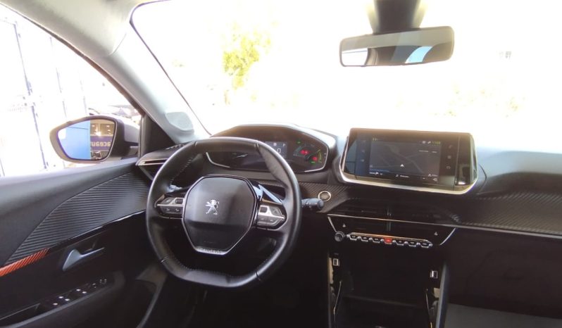 Peugeot e-208 completo