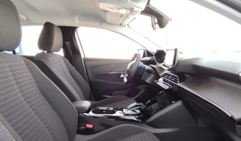 Peugeot e-208 completo