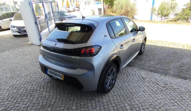 Peugeot e-208 completo