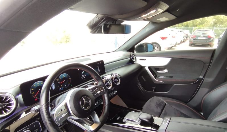 Mercedes-Benz CLA 180d AMG completo