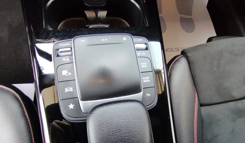 Mercedes-Benz CLA 180d AMG completo