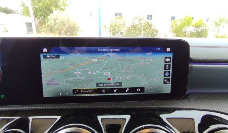 Mercedes-Benz CLA 180d AMG completo