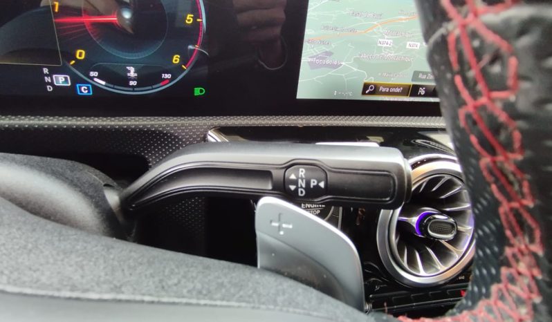Mercedes-Benz CLA 180d AMG completo