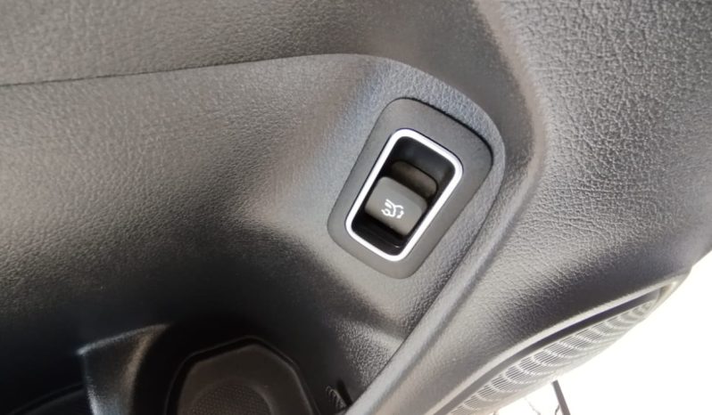 Mercedes-Benz CLA 180d AMG completo