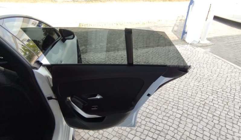 Mercedes-Benz CLA 180d AMG completo