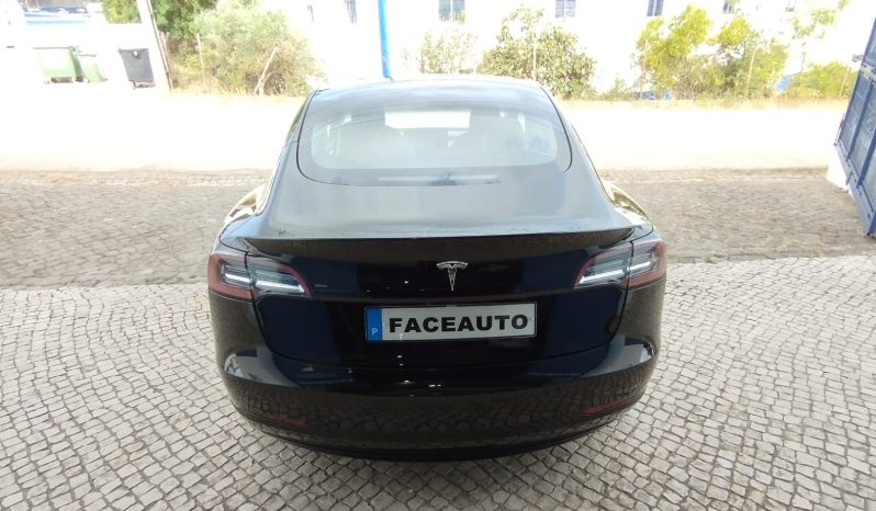 Tesla Model 3 completo