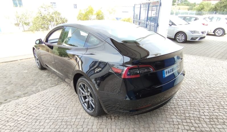 Tesla Model 3 completo