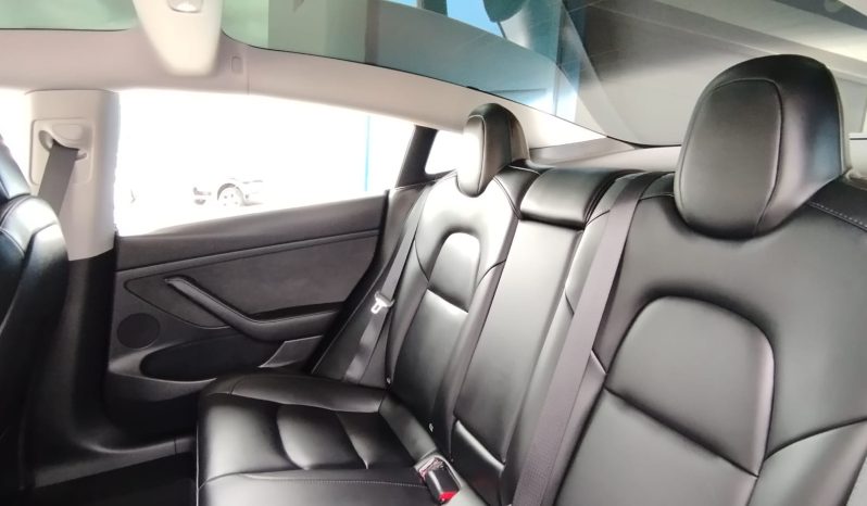 Tesla Model 3 completo