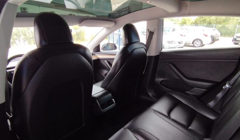 Tesla Model 3 completo