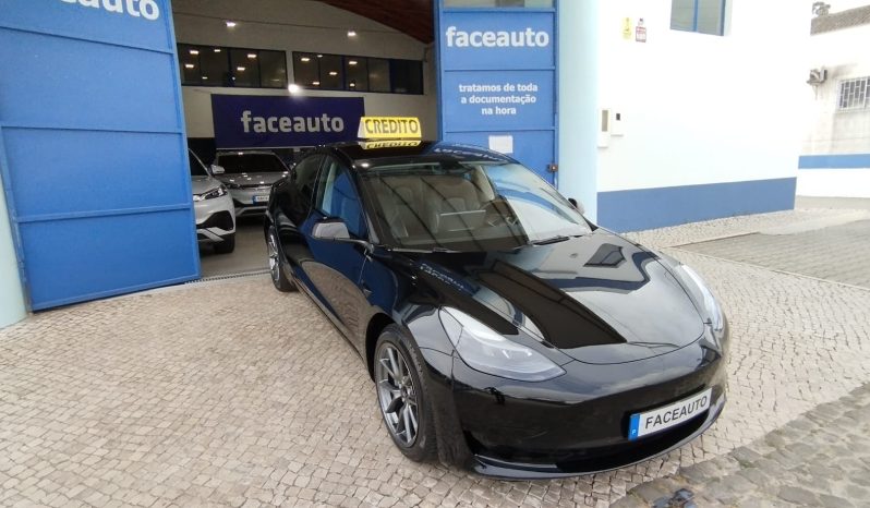 Tesla Model 3 completo