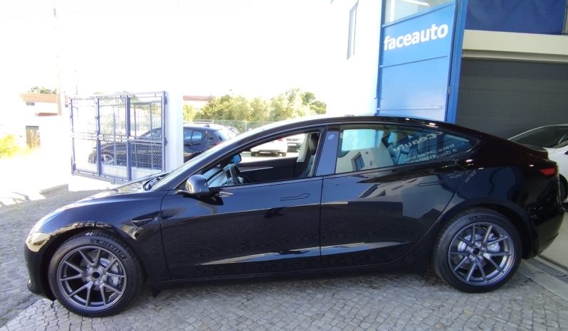 Tesla Model 3 completo